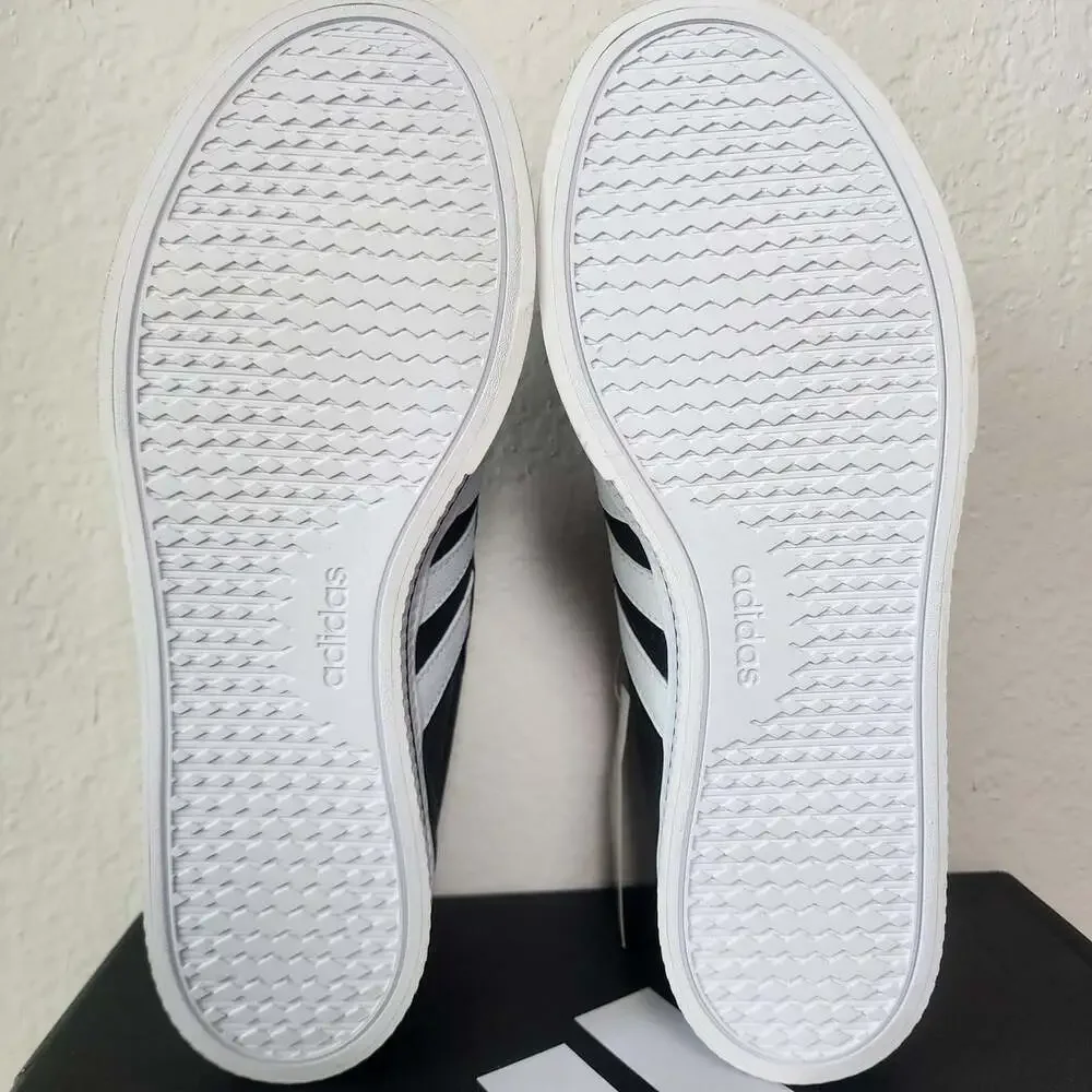Adidas Daily 3.0 Shoes Mens Size 9.5 Gray White Skateboarding Sneakers FW7033